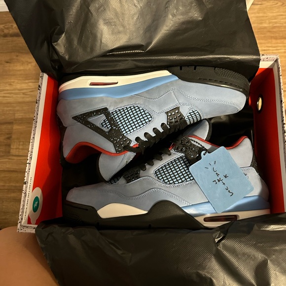 Air Jordan 4 Travis Scott - Picture 2 of 13